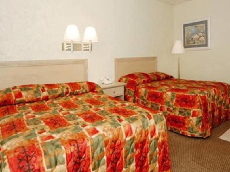 Rodeway Inn Surfside Beach Buitenkant foto